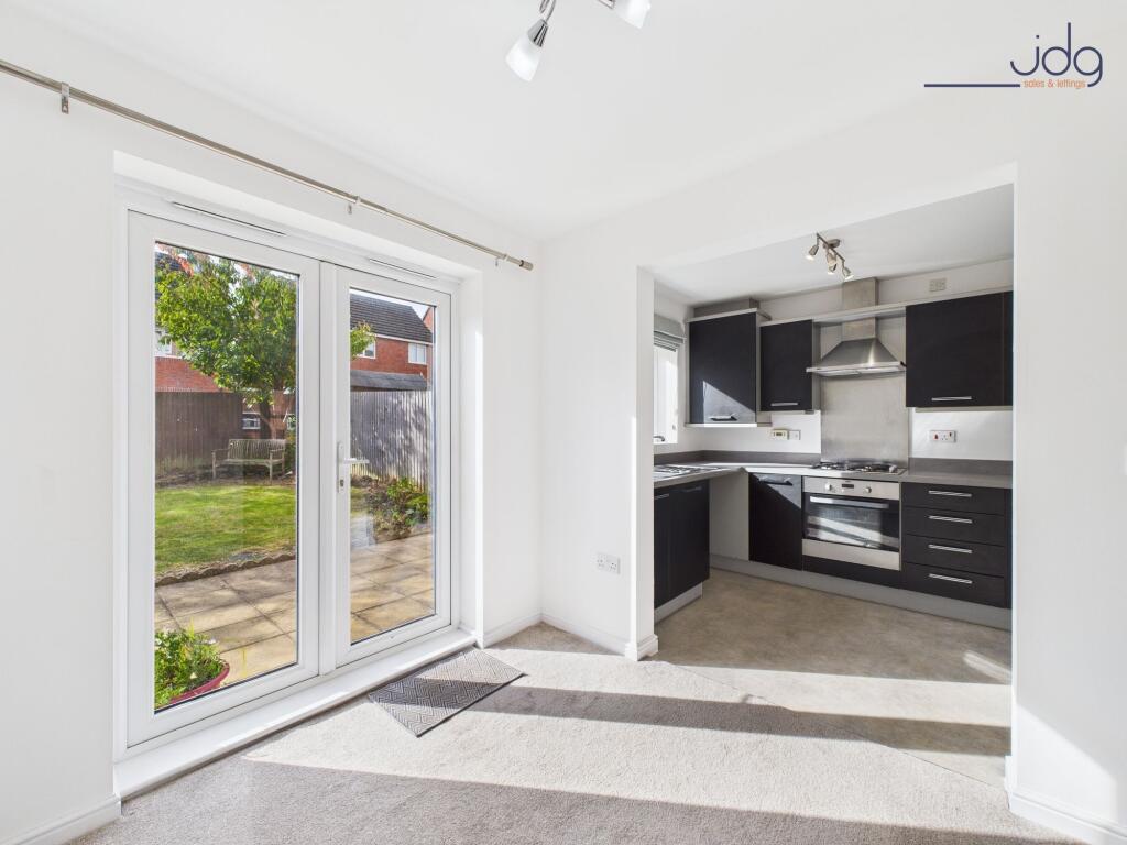 Dining Area &amp; Kitchen