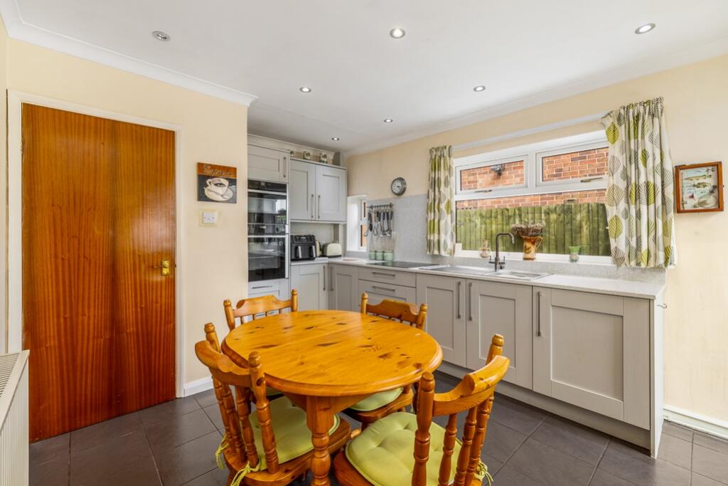 15 Kingsway (Fishtoft)-19