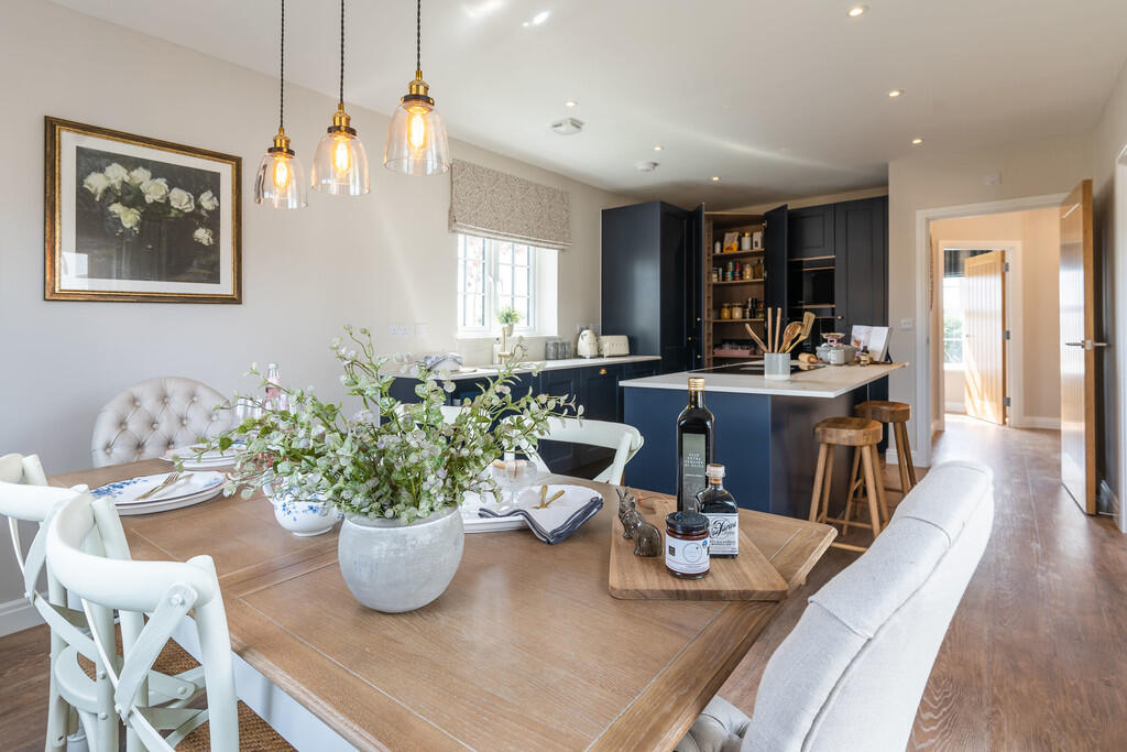 Kitchen dining ar...