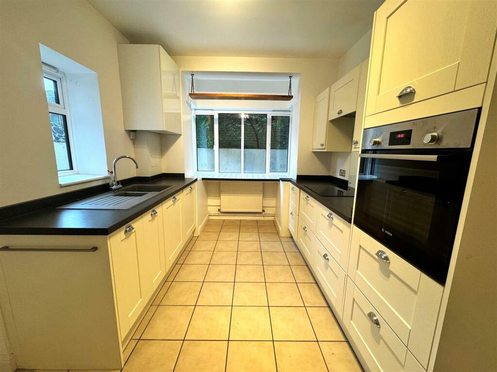 Kitchen New.jpg
