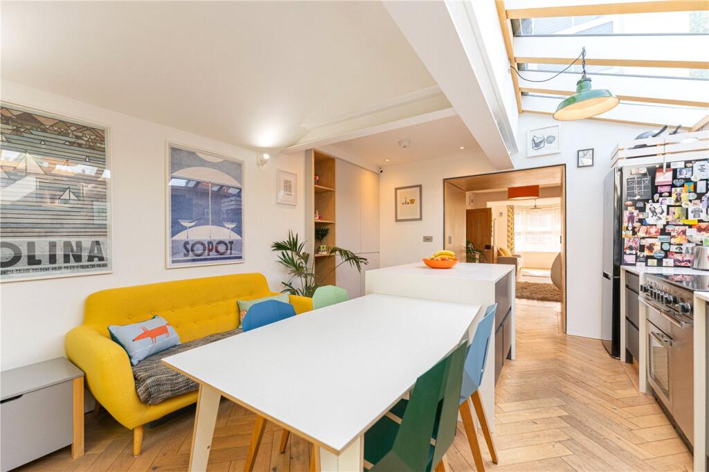 Dining Area To Islan