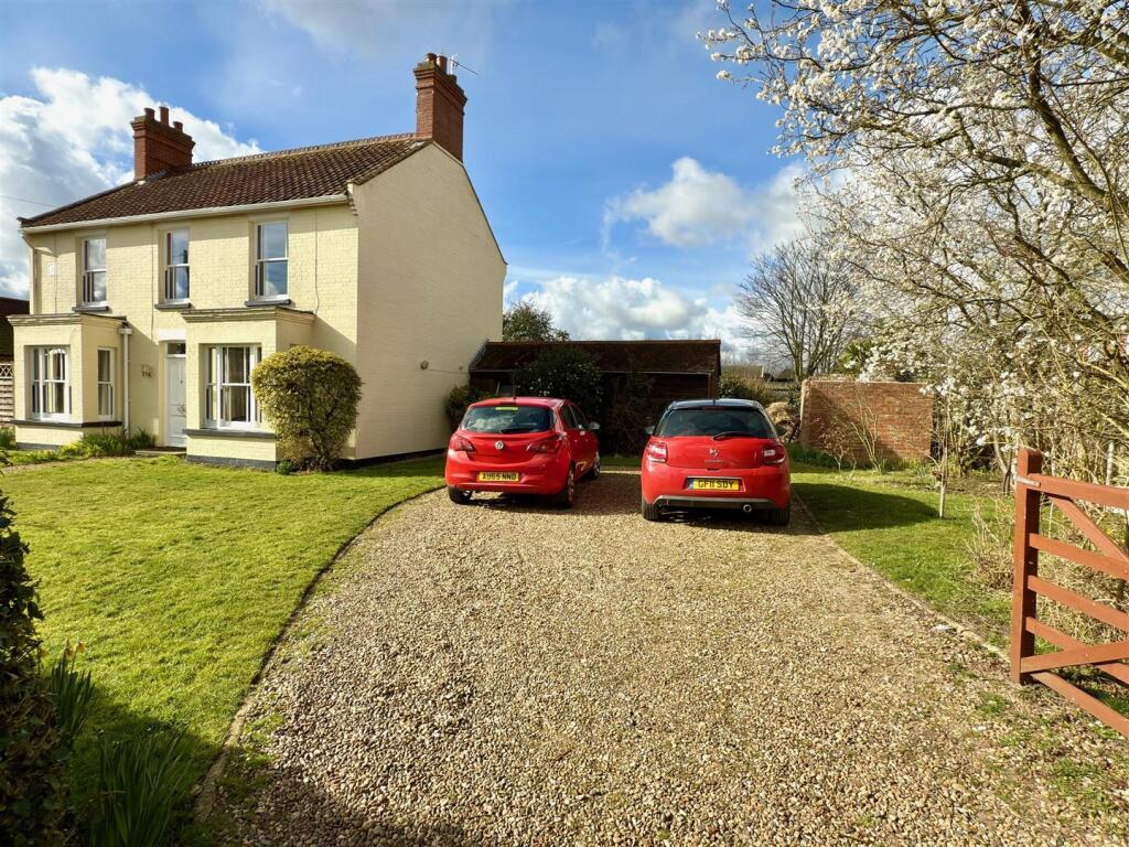 DRIVEWAY.jpg