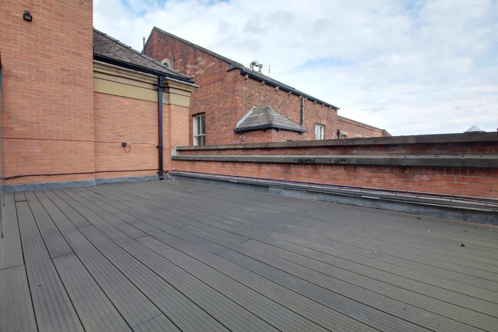 Shared balcony for apartments 1 to 5