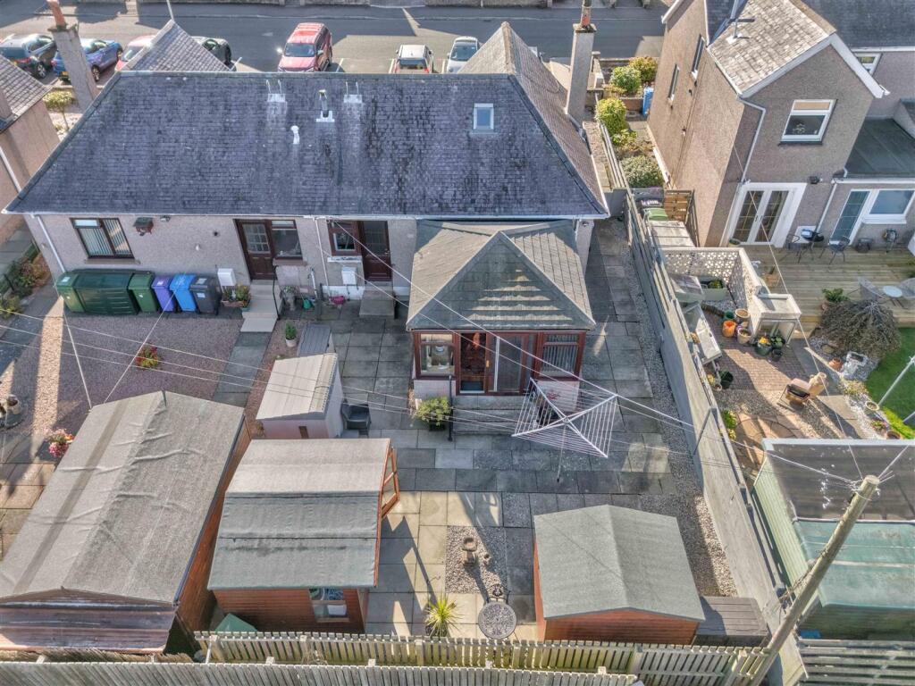 14 Lowson Avenue Carnoustie-2.JPG