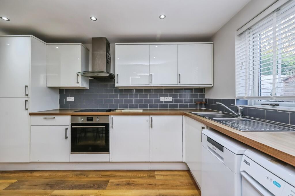 Fitted Kitchen