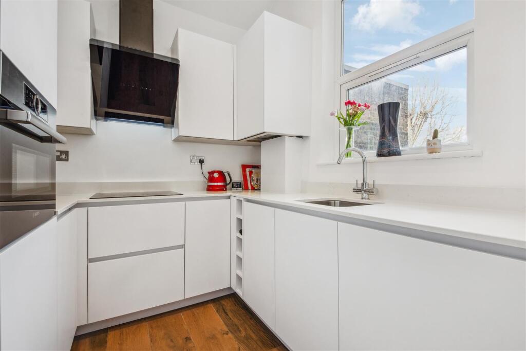 Arlington Gardens, W4 - FOR SALE