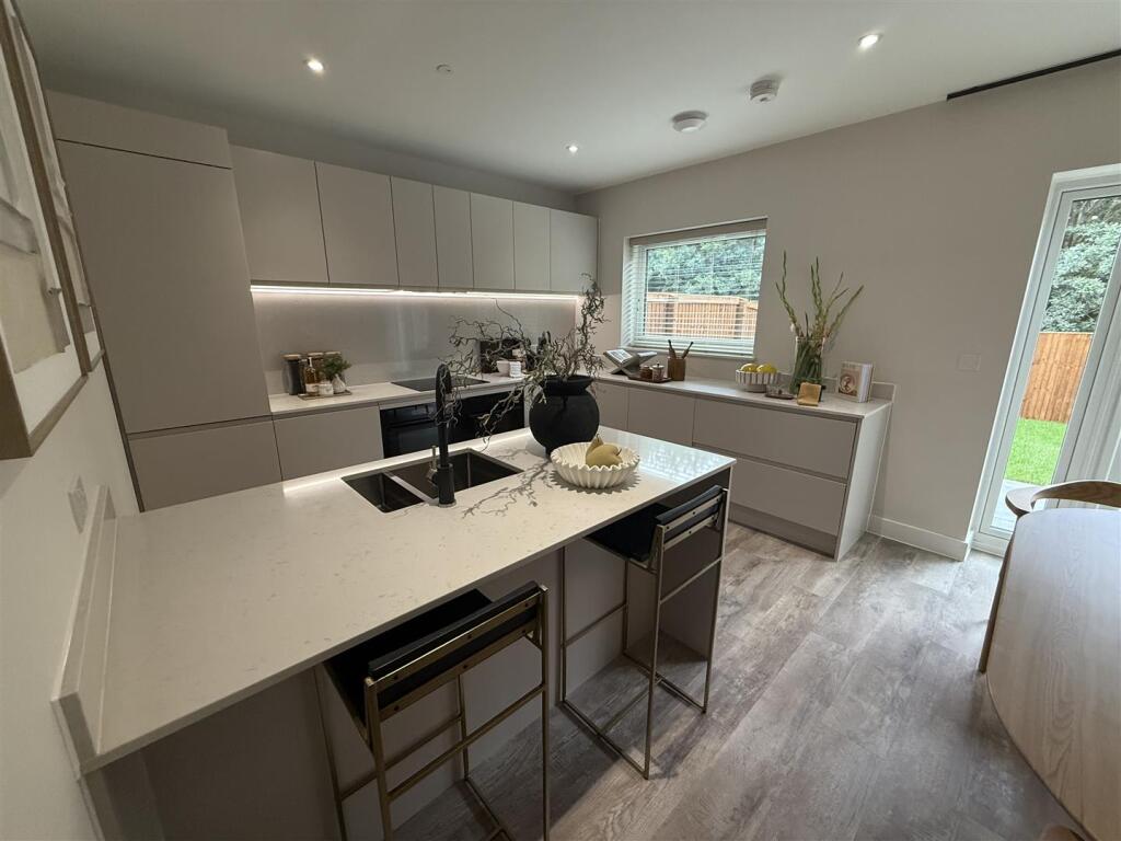 tempImageFc5BB0.jpg