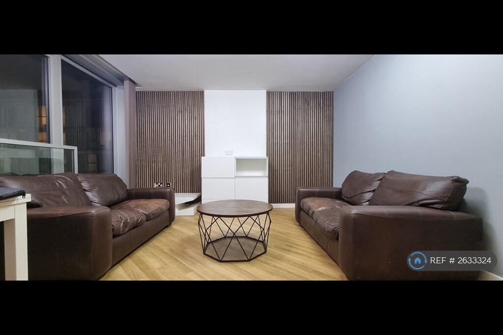 Large Diner Lounge