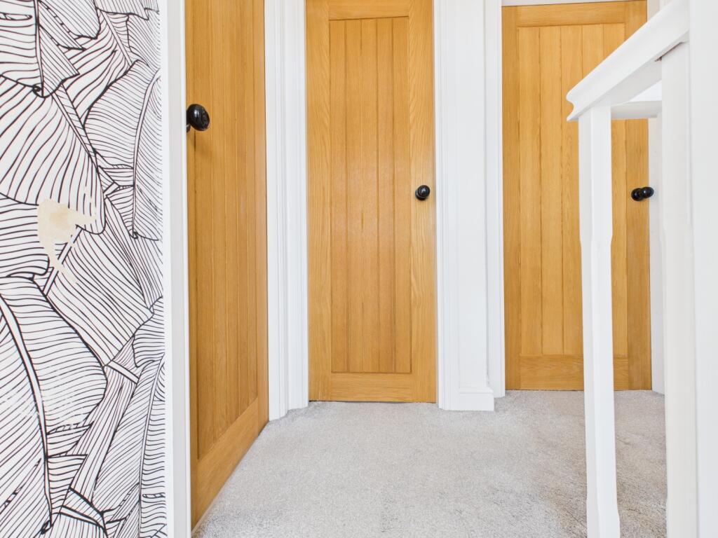 CAM03729G0-PR0148-STILL021