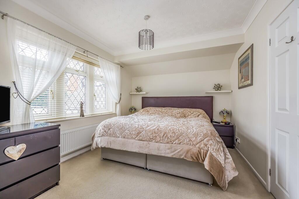 8 Westcliff Mews,...