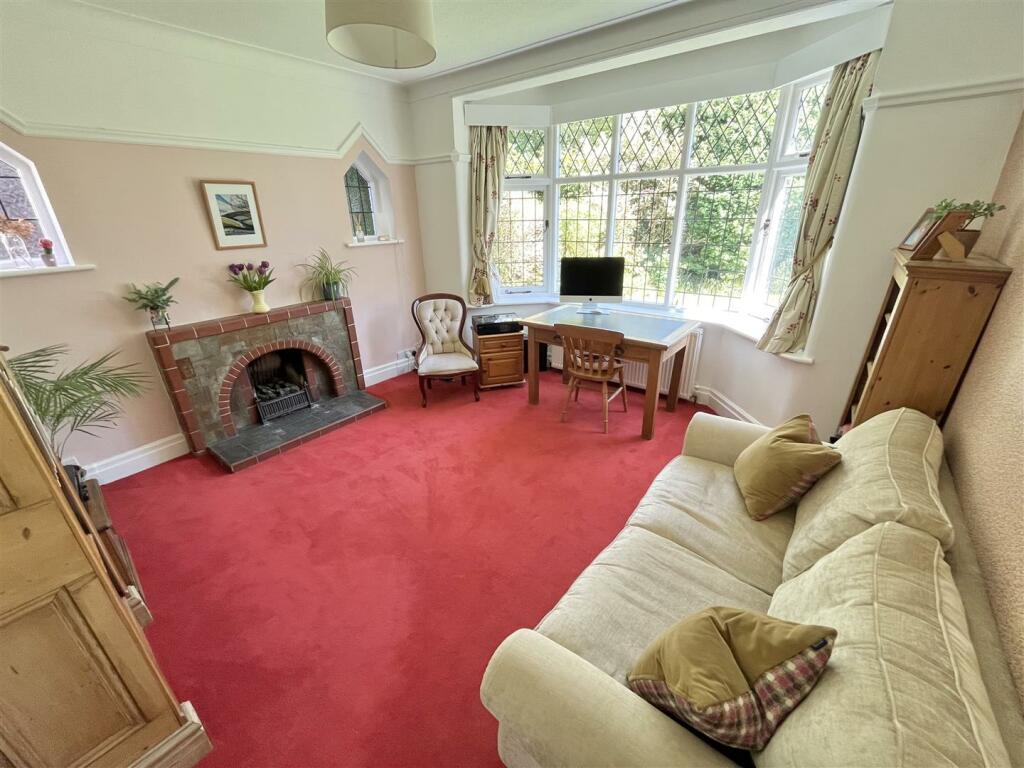 Dining Room.jpg