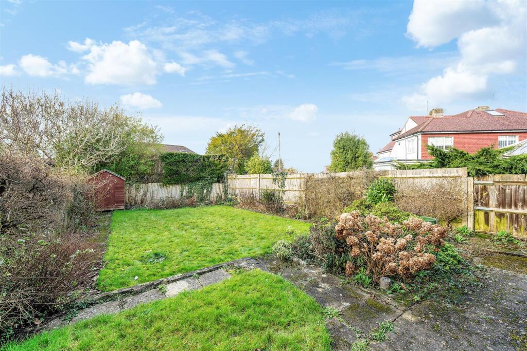 GREENHAYES AVENUE, 7- (12).jpg