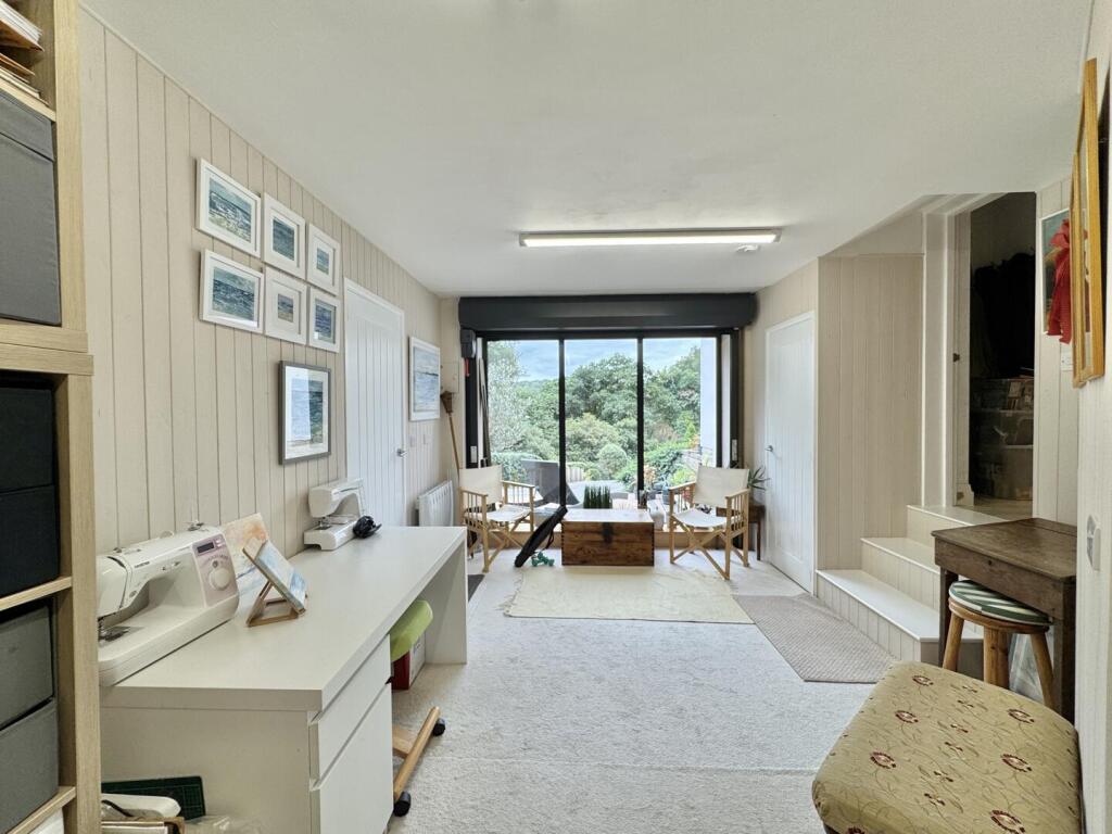 Bedroom / Hobby Room