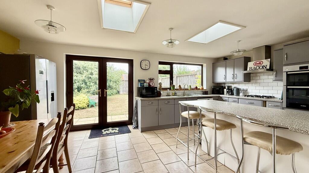 Kitchen/dining ro...