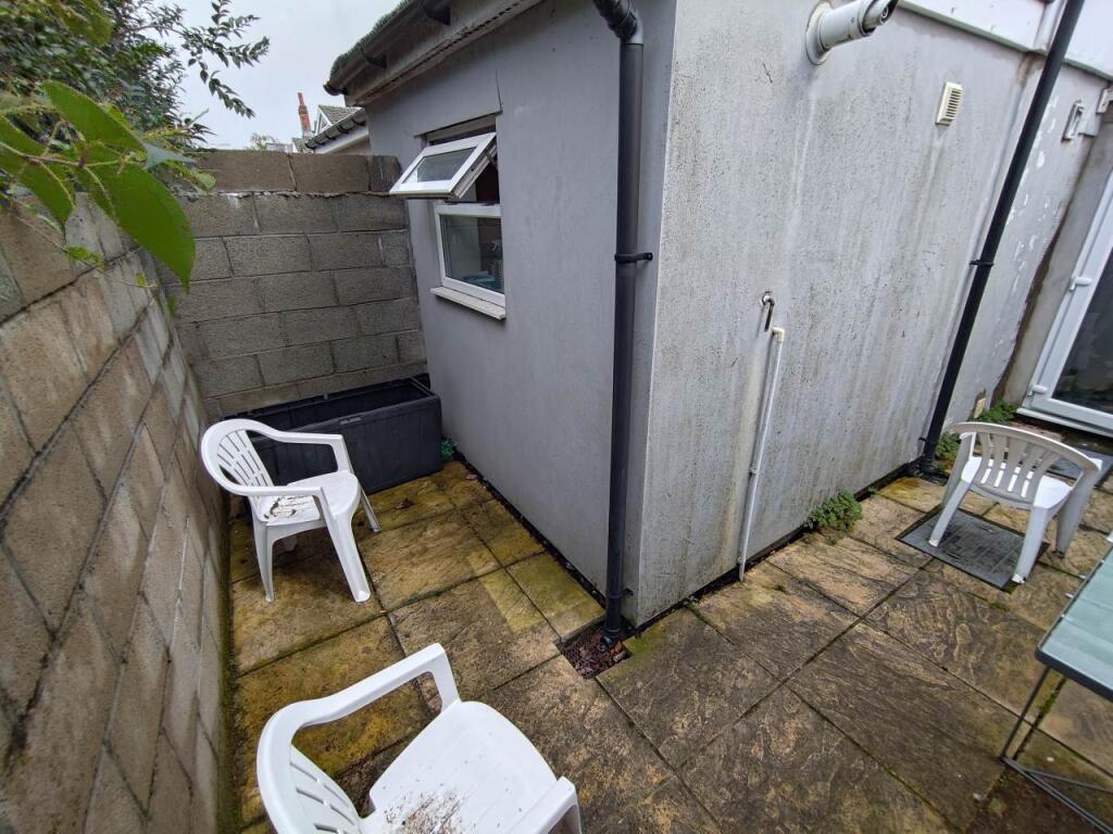 Rear patio (1)
