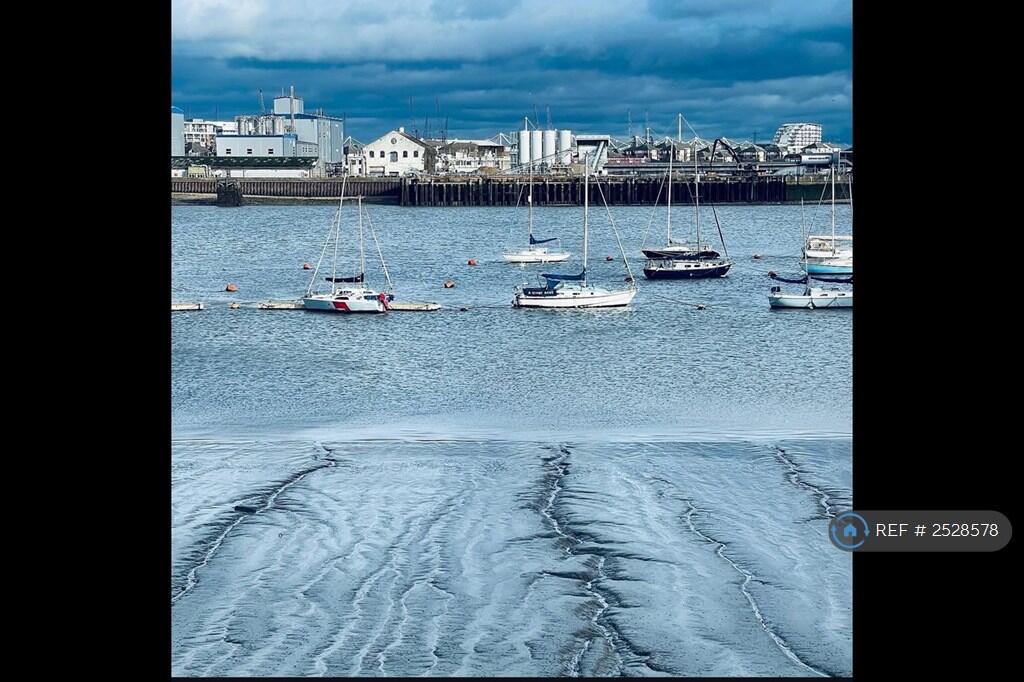 Yatch Club, 2 Mins Walk Away