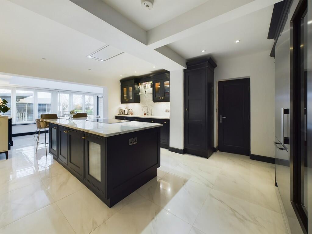 CAM02854G0-PR0290...