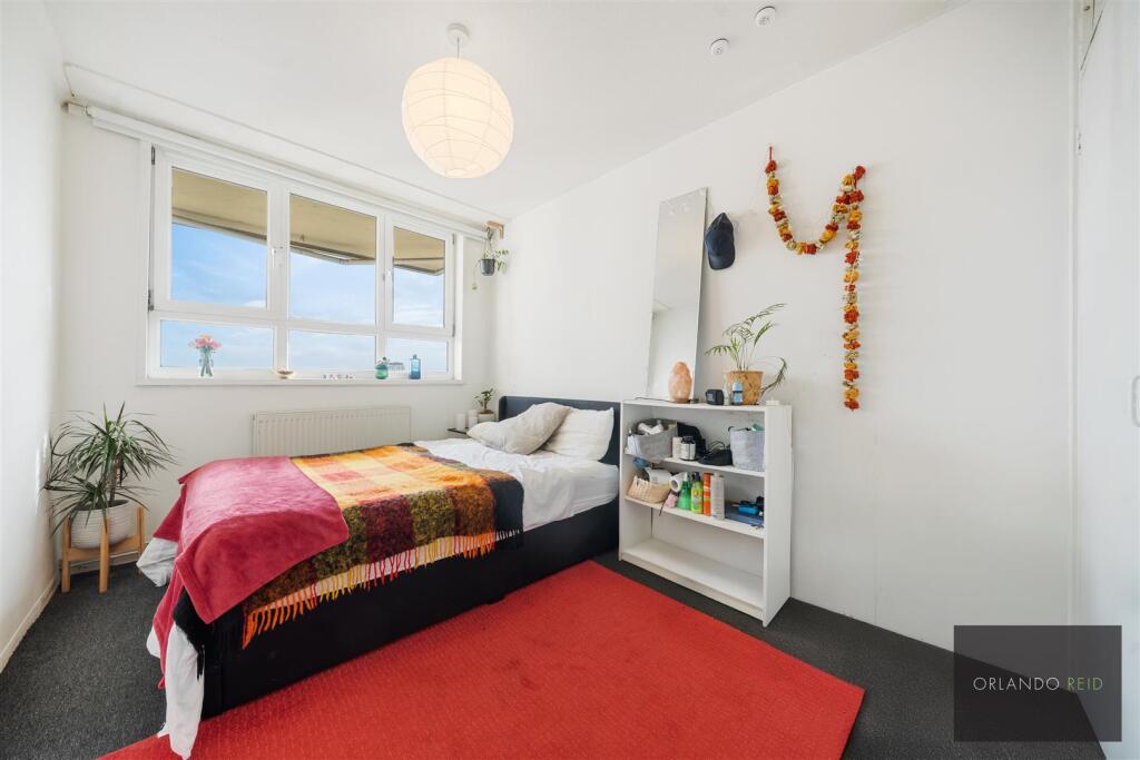Flat 71, Pinter House SW9 9DX-3.jpg