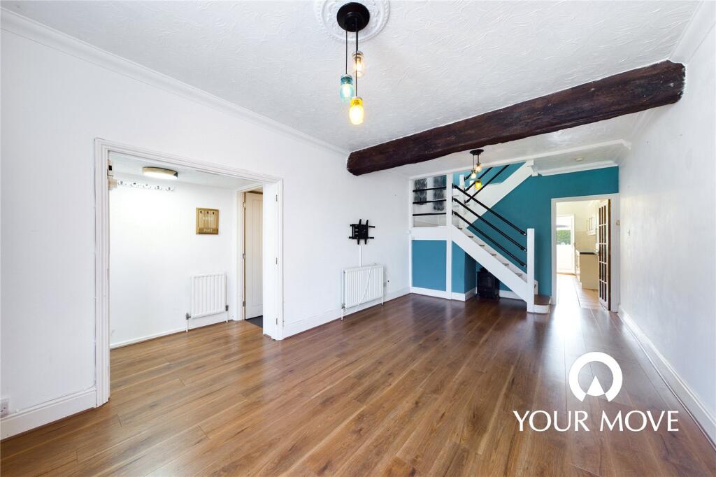 Sitting / Dining Roo