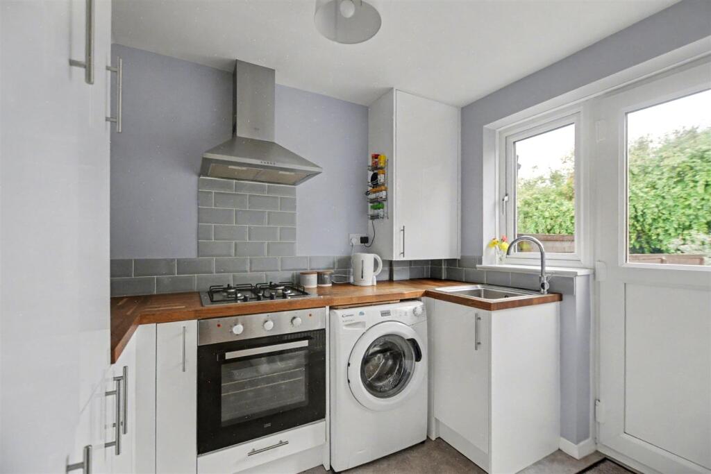 Kitchen_1.jpeg