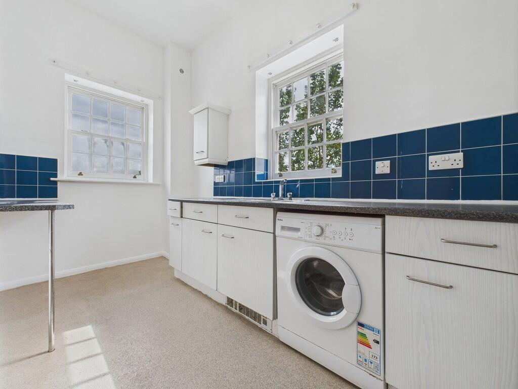 CAM04273G0-PR0163...