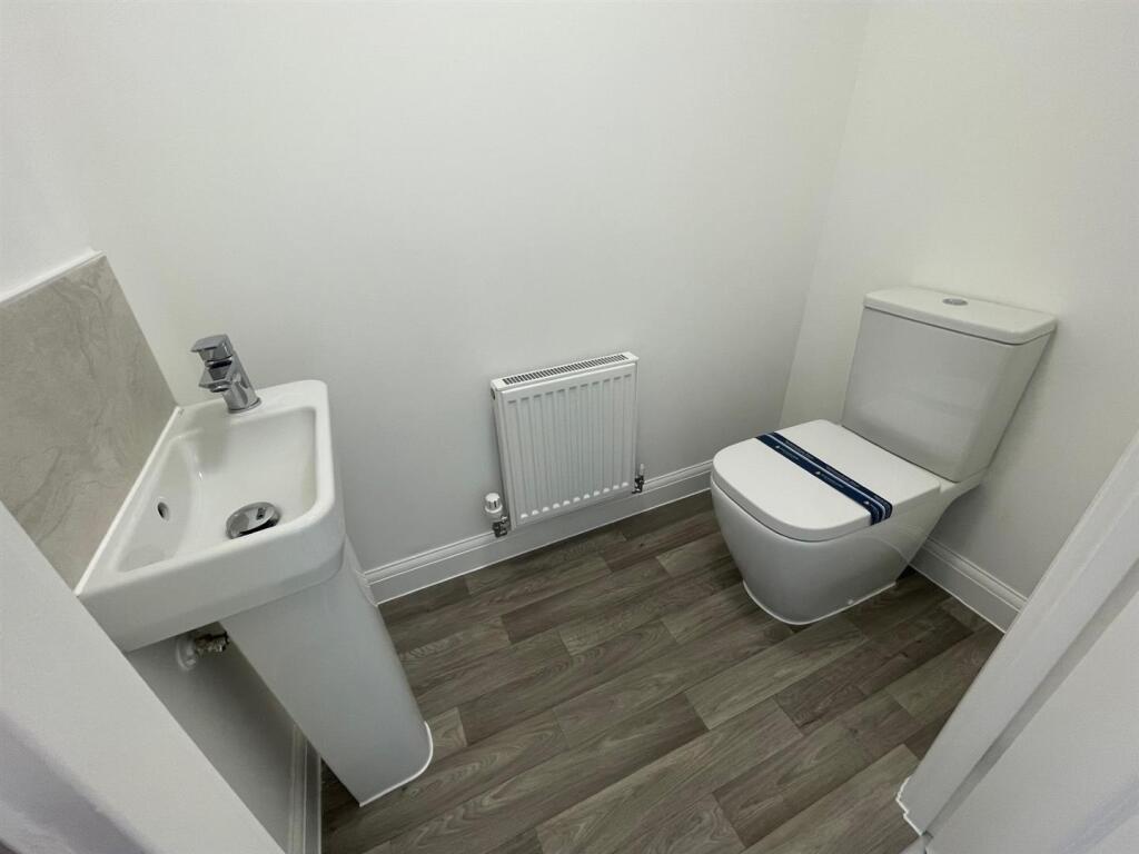 Downstairs WC.jpg