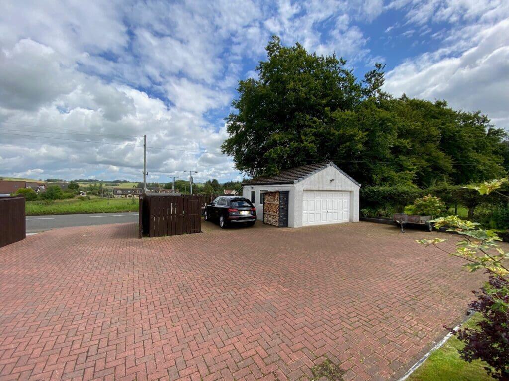 DOUBLE GARAGE