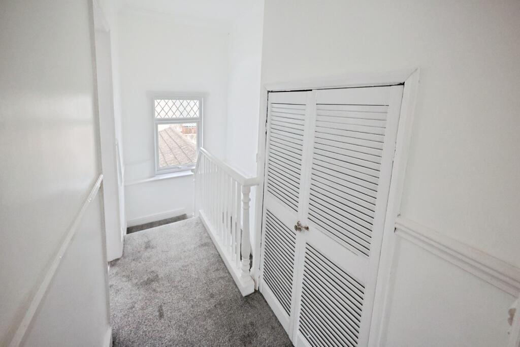 pbox-bedroom-315062.JPG