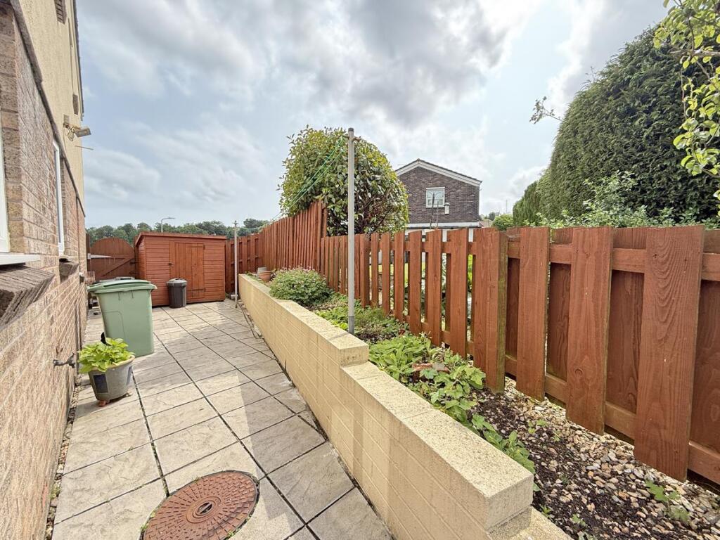 Beaumaris Close 1 - Garden Side.jpg