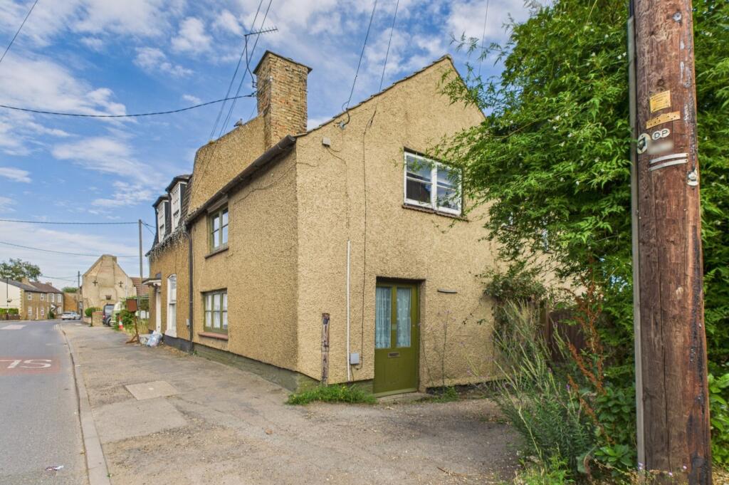 CAM02519G0-PR0311-STILL041