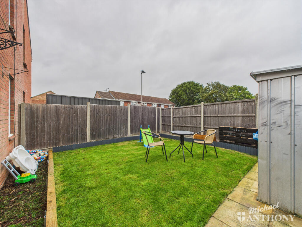 CAM03218G0-PR0732-STILL008