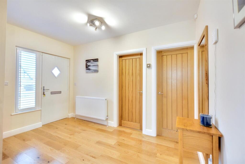 Entrance Hall_2.jpeg