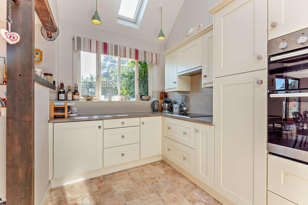 8622708-interior0...