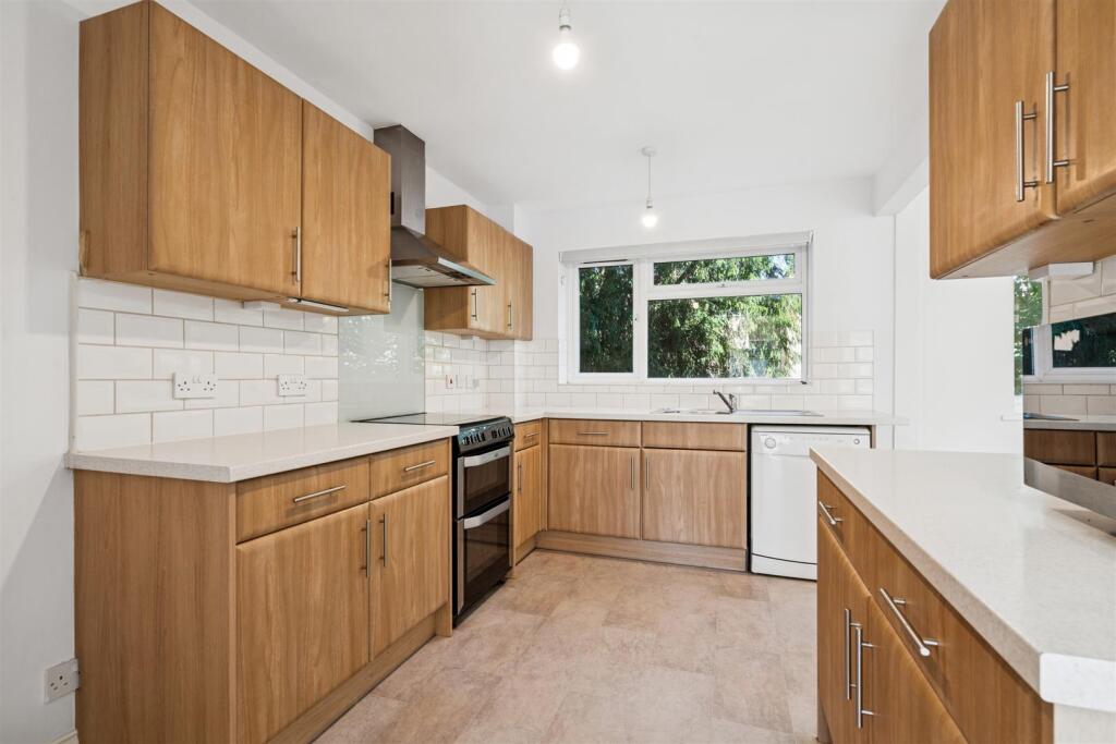 45 Oak Hill Kitchen 1.jpg