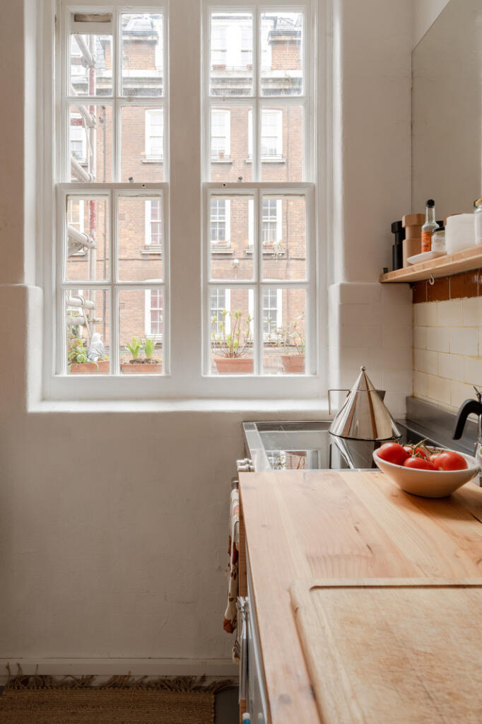 264821 - Peabody Estate, Camberwell Green SE5 -...