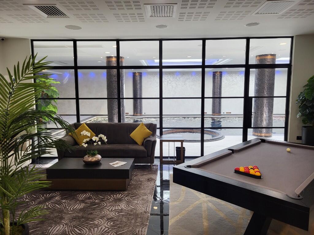 Spa lounge