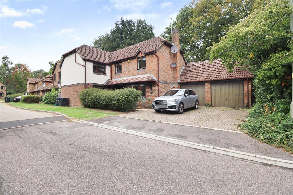 Martinsyde, Woking, Surrey, GU22