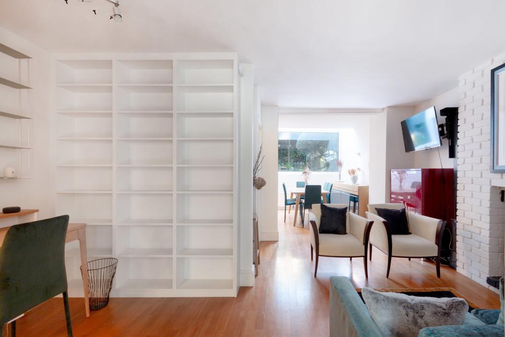Ledbury LGF, 74, W11