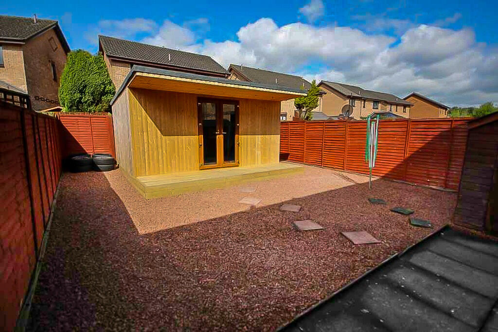 104 Bankton Brae ...