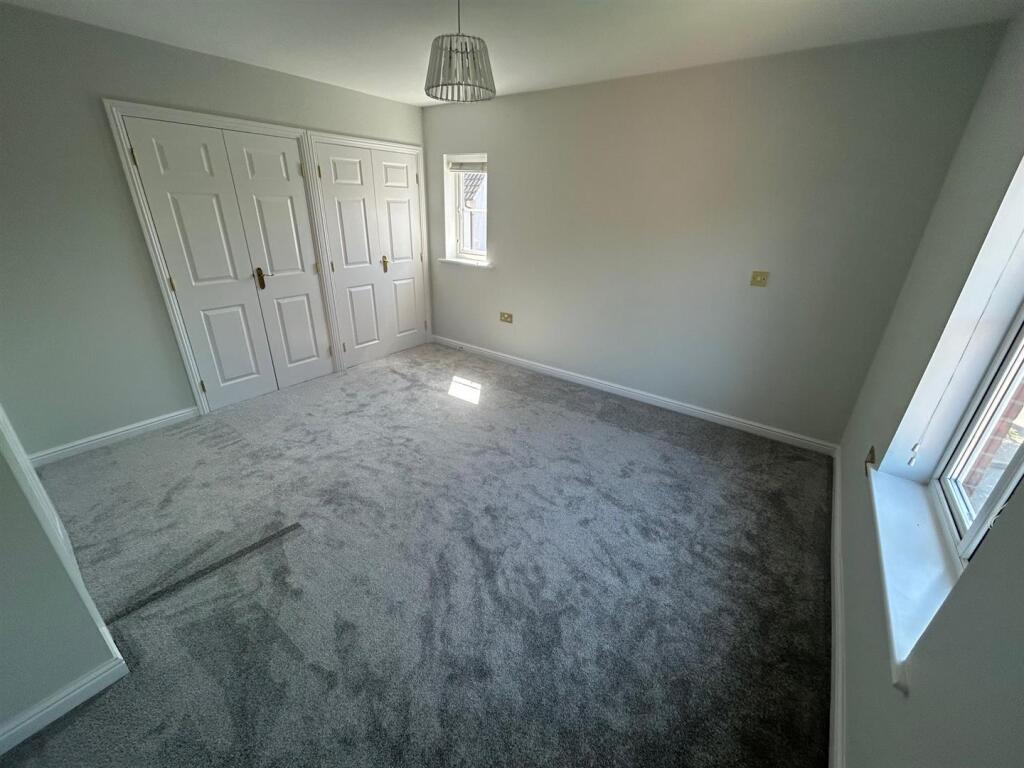 bed 444.jpg
