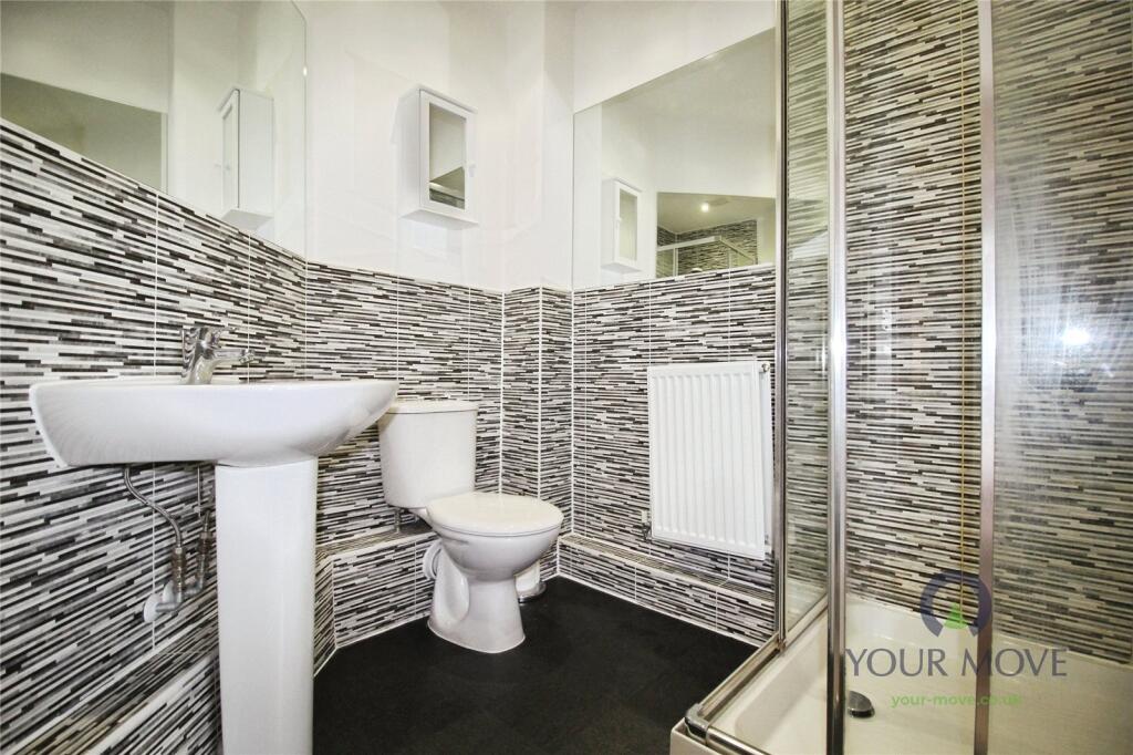 En Suite Shower Room