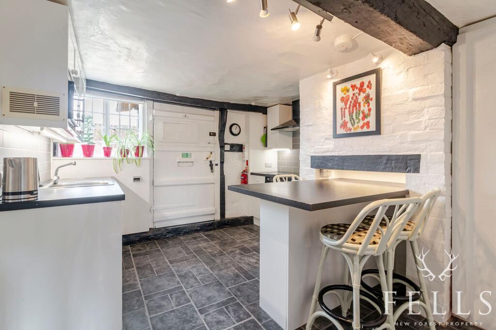 Little Thatch: Kitchen