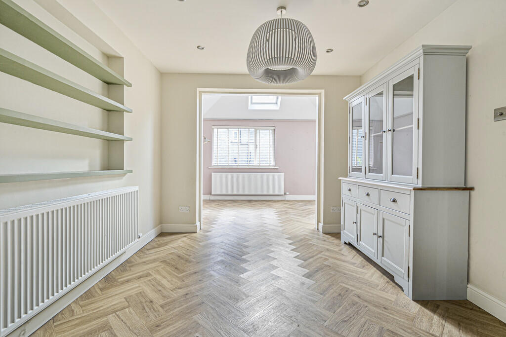 Open plan dining/...