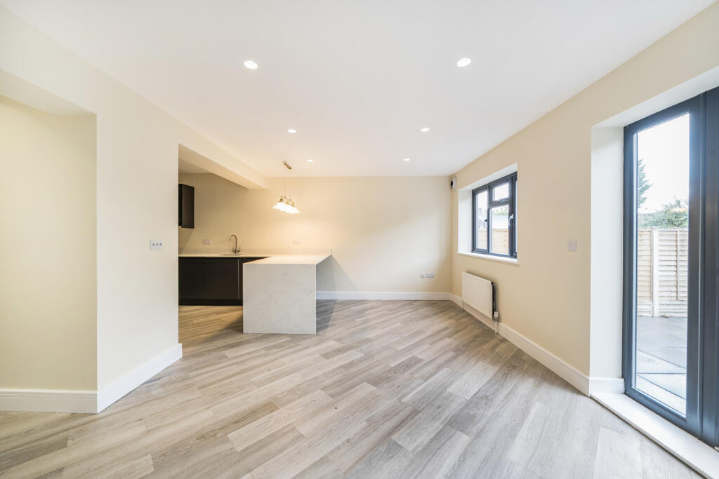 1347178-3-68b72a1...