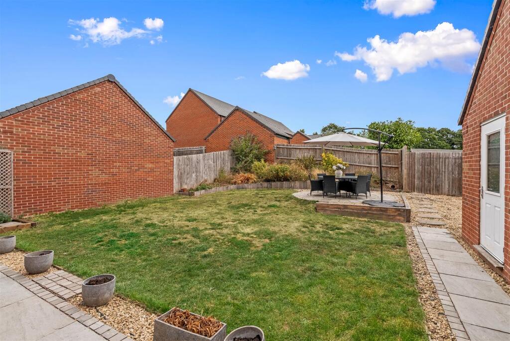 45 Tannery Drive-12.jpg