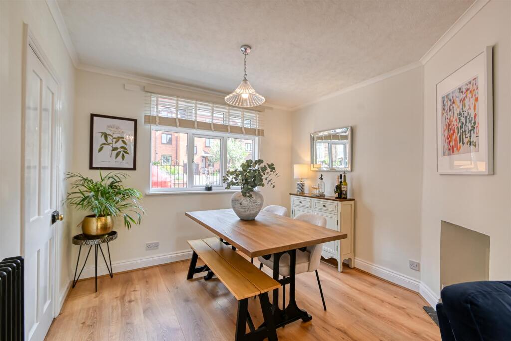 4 Cliff Gardens-15.jpg