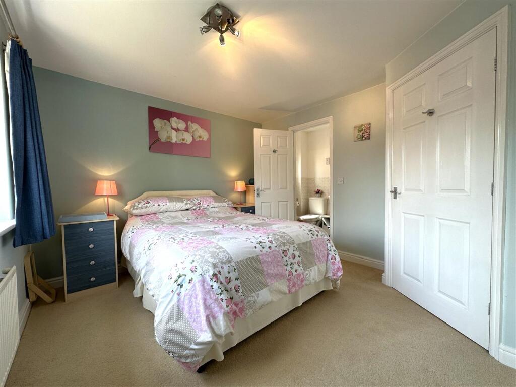 Bedroom Two Into En-Suite 570