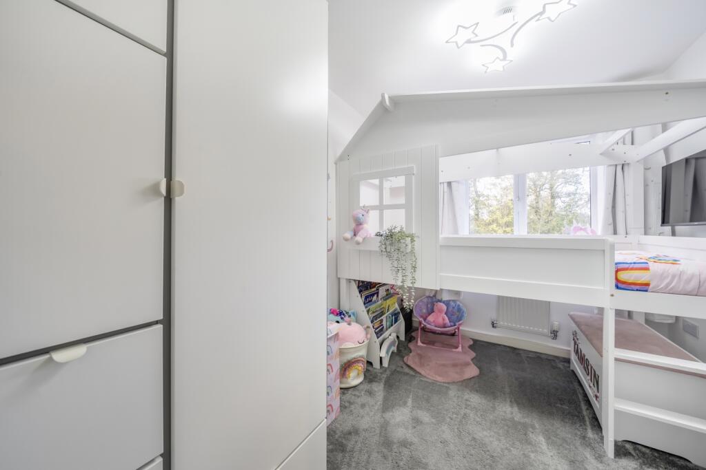 1372109-15-68f8e33e5fbaa