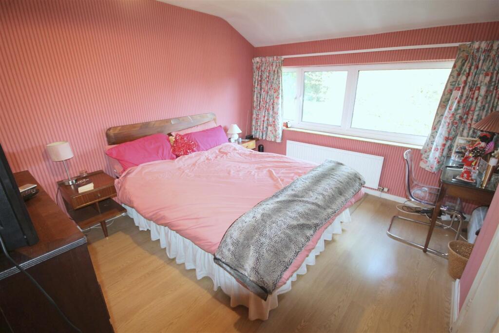 WD Bedroom 1.JPG