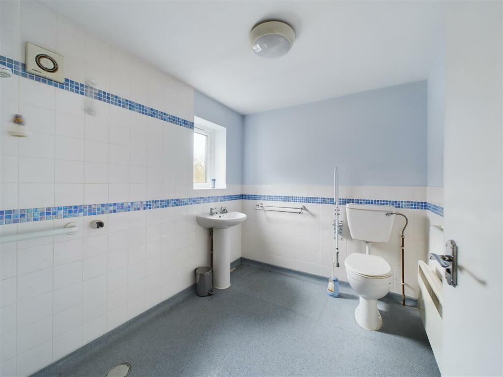 WET ROOM